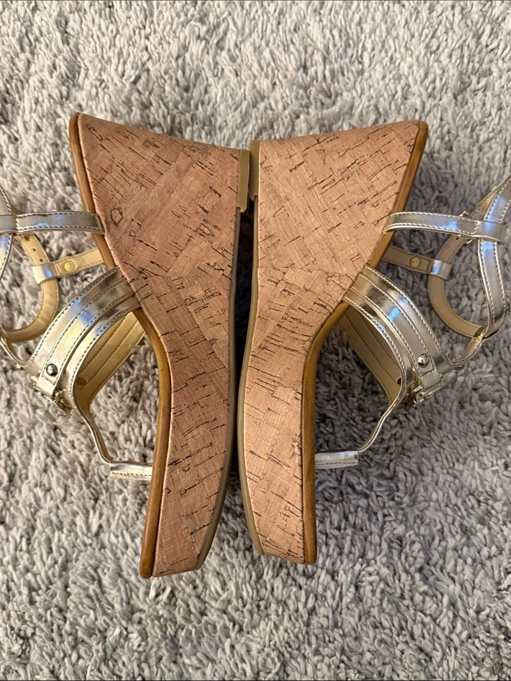 Liz Claiborne Metallic Gold T-Strap Sandals